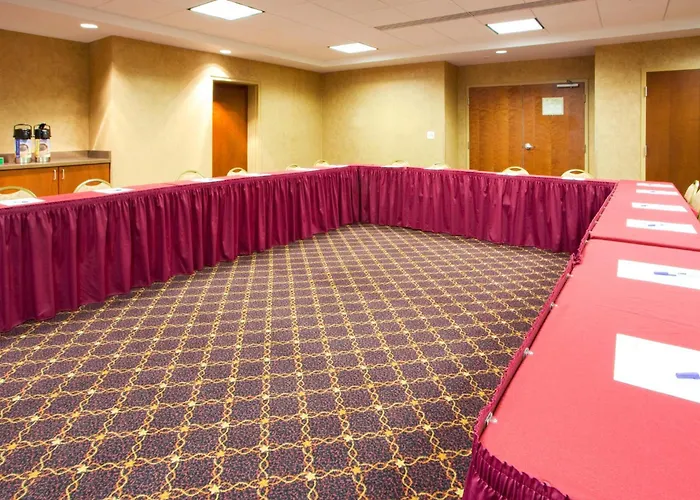Holiday Inn Express Hotel & Suites Hagerstown By Ihg